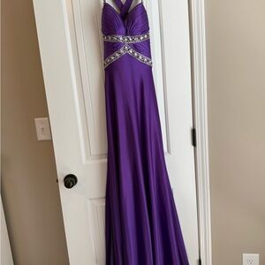 Tony Bowls Le Gala Purple Beaded Prom/Pageant Dress Size 4